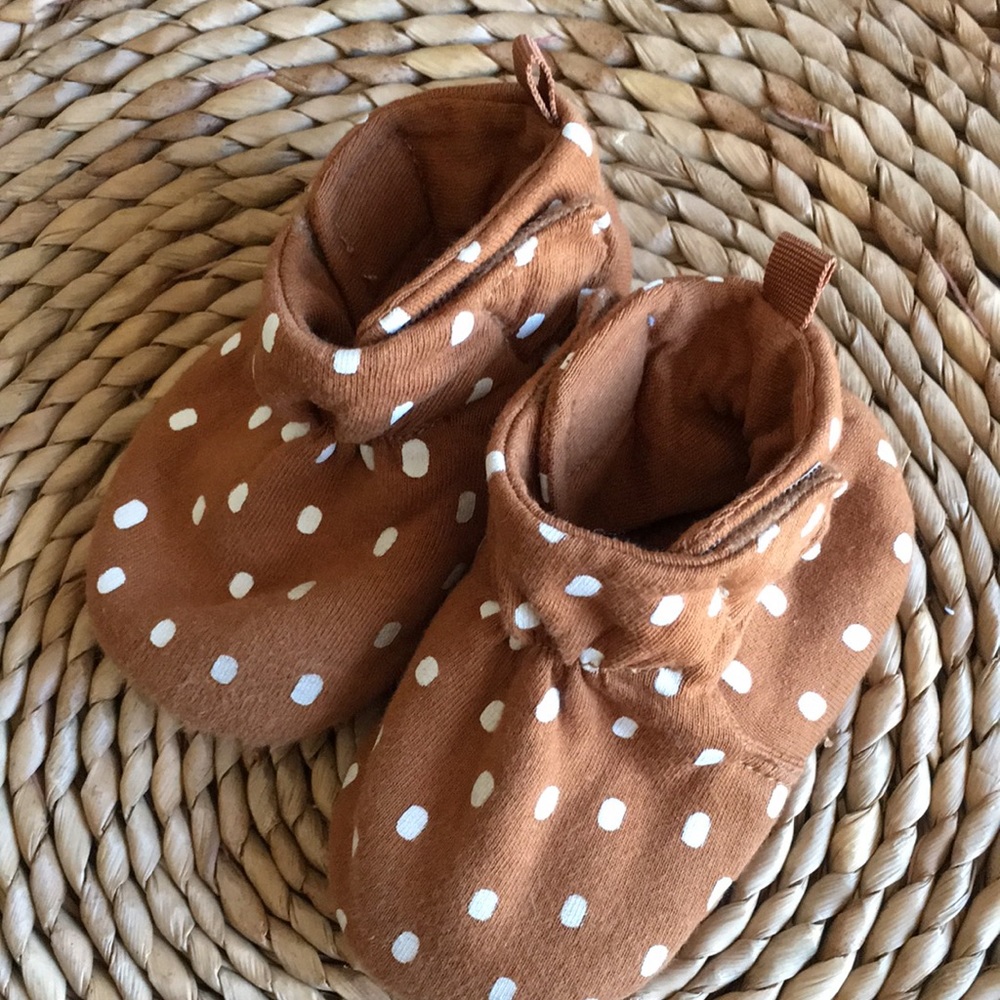 Old Navy baby booties